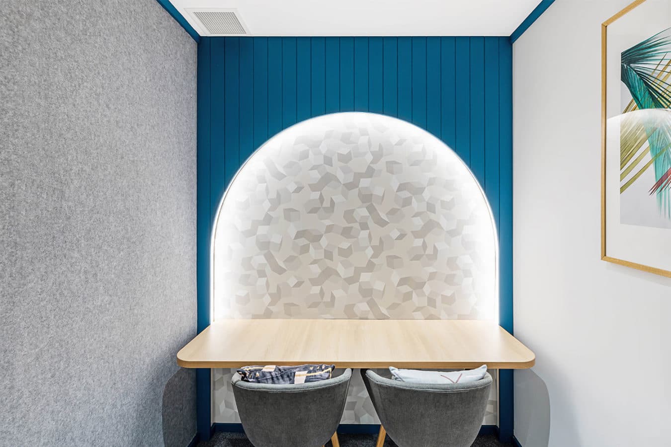 Expedia — interior 2